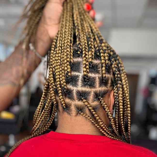 blonde mid size knotless braids