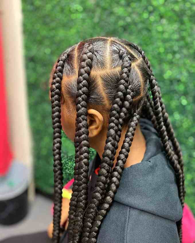 large knotless braids